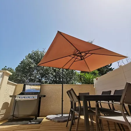 Holiday home Maison Renovee A